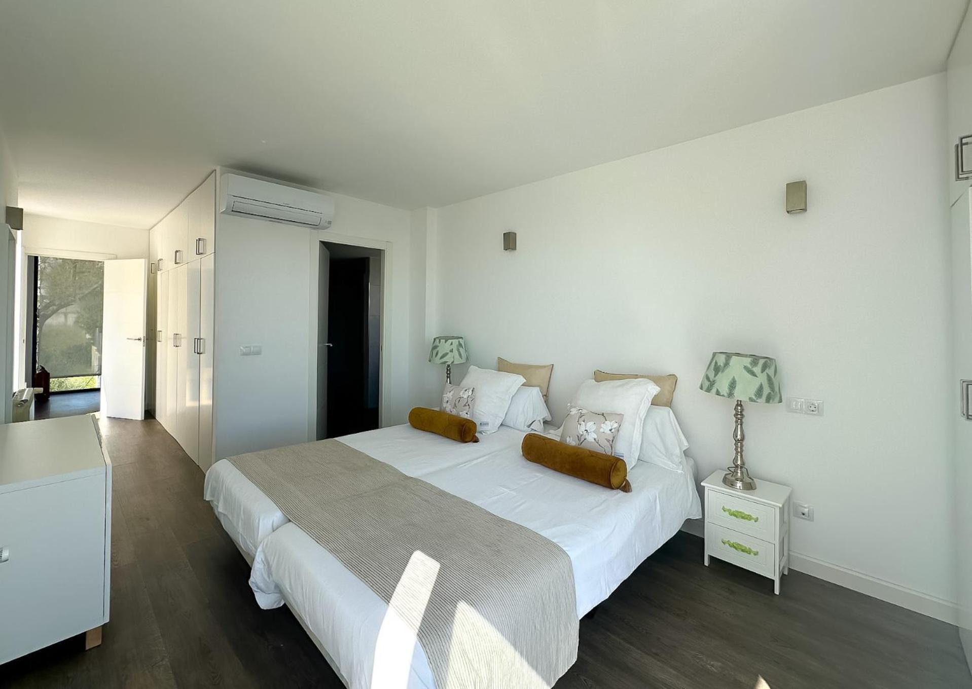 Moderna Con Piscina En * Palma