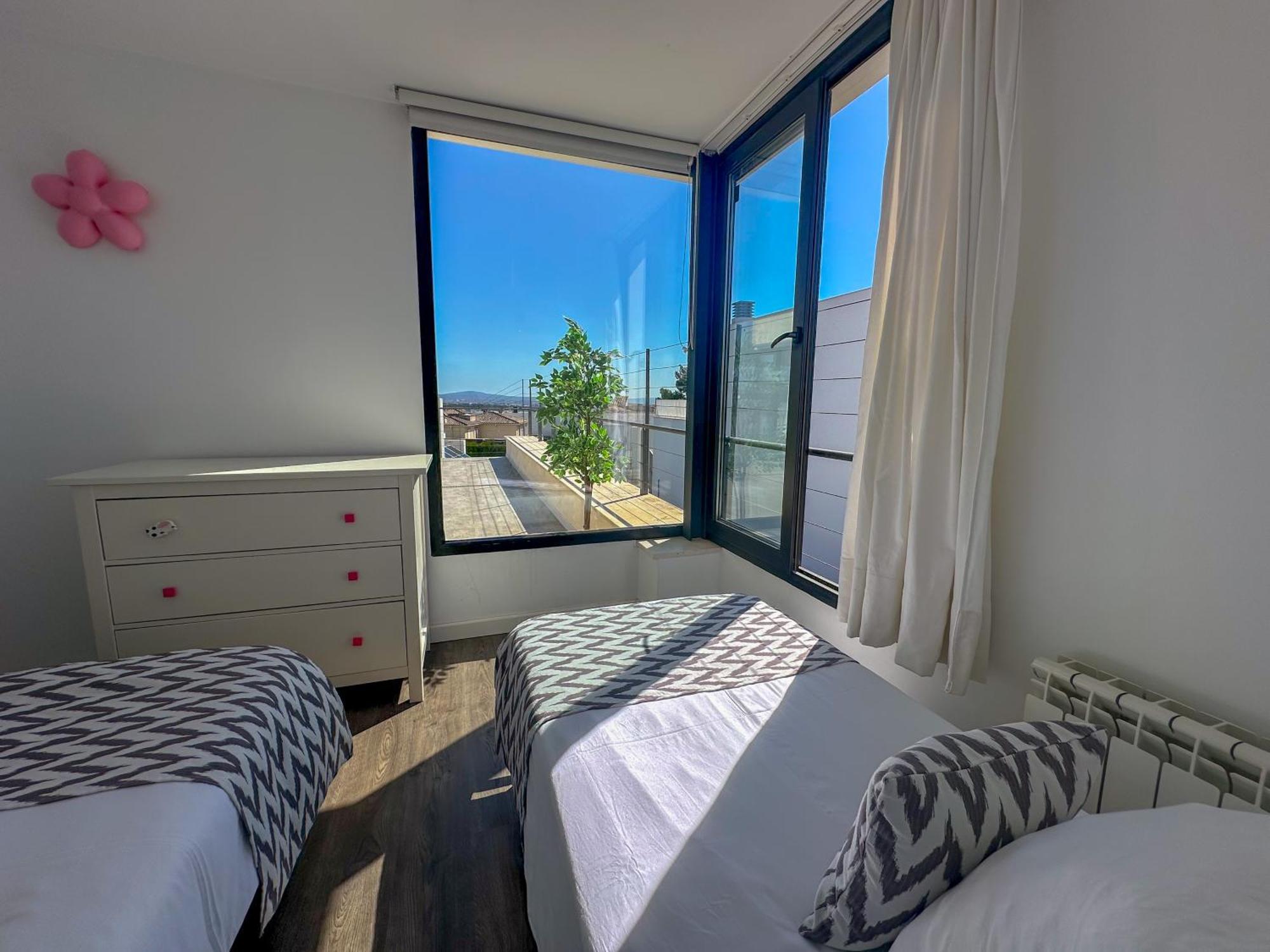 Moderna Con Piscina En Apartment Palma