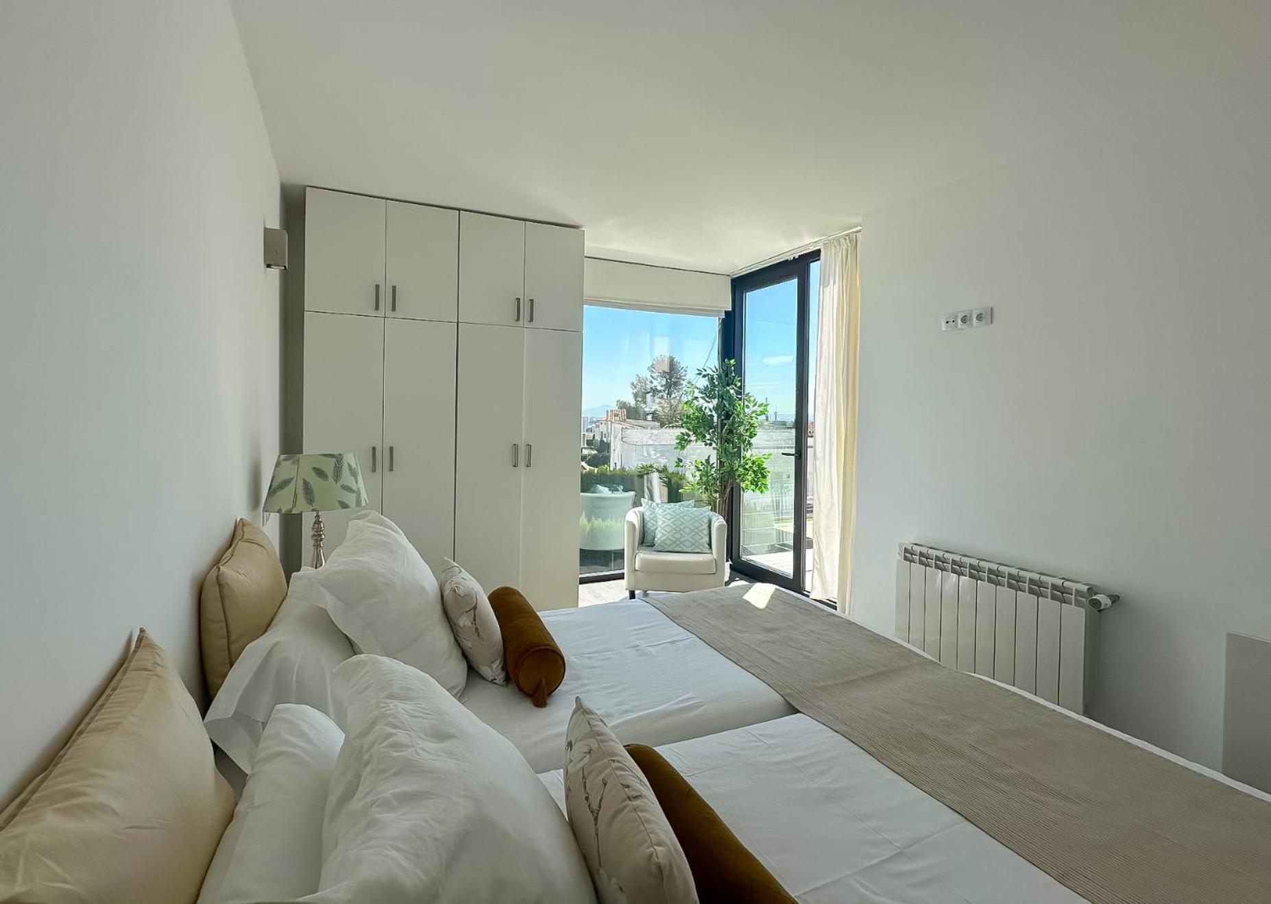 Moderna Con Piscina En Apartment Palma