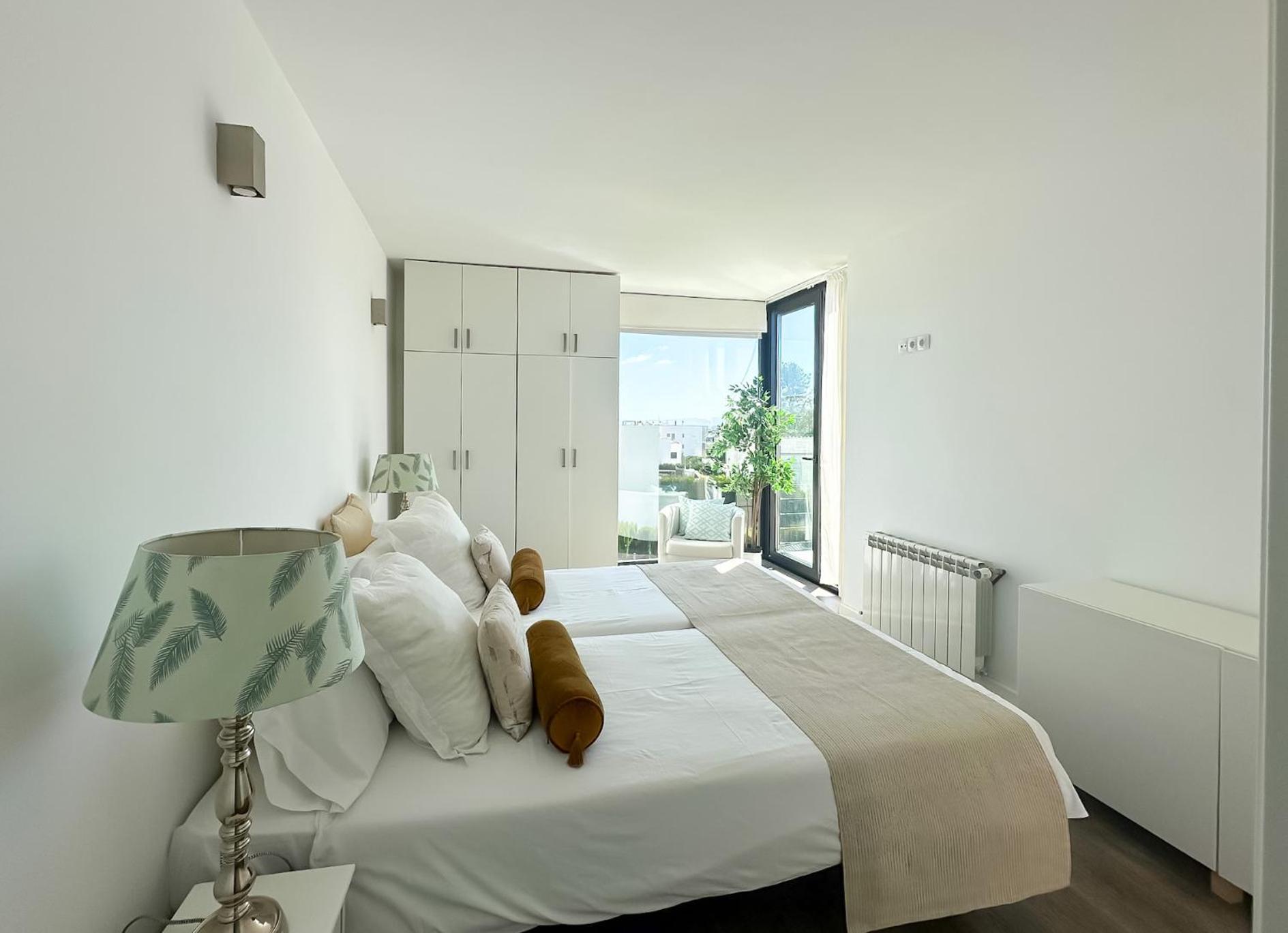 Moderna Con Piscina En * Palma
