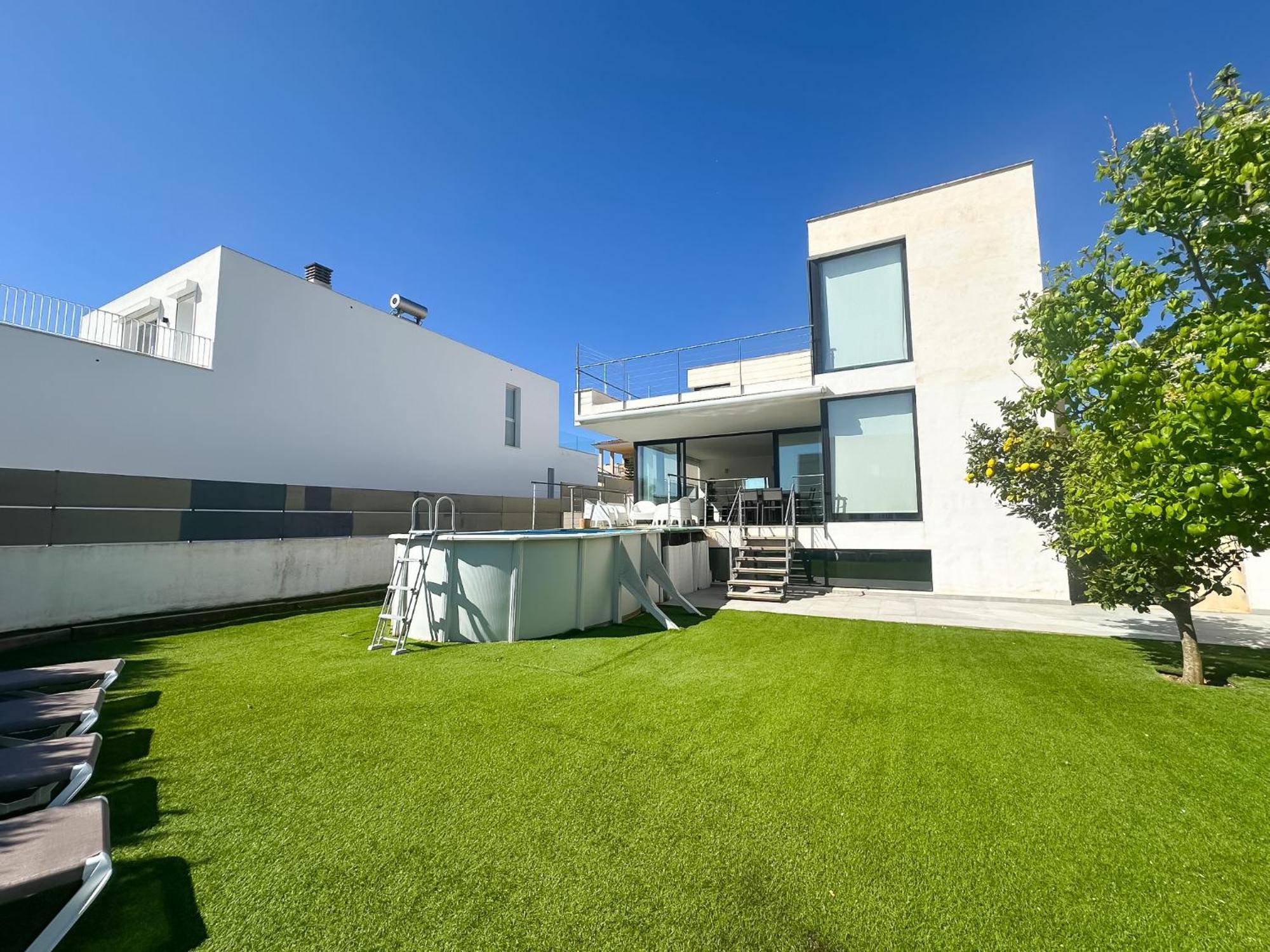Apartment Moderna Con Piscina En